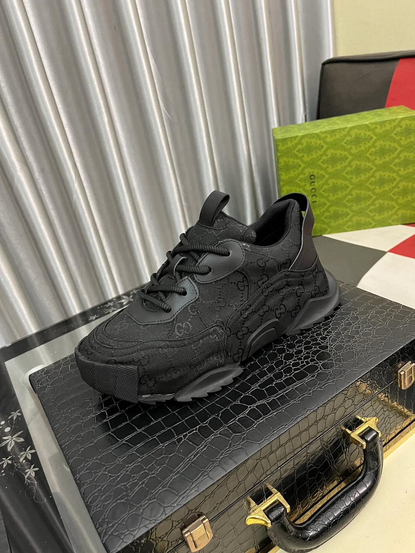 Men's shoes 💰600⌚️⌚️ (GUCCI-Gucci) luxury brand sports and casual shoes, imported original material, sheepskin lining, high-end and comfortable, original outsole is light and wear-resistant! Purely handmade, details determine quality! 38-444️⃣colors available